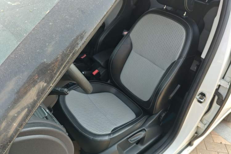 Used Skoda Yeti 2017 TSI280 DSG Advanced Edition Left Front Seat