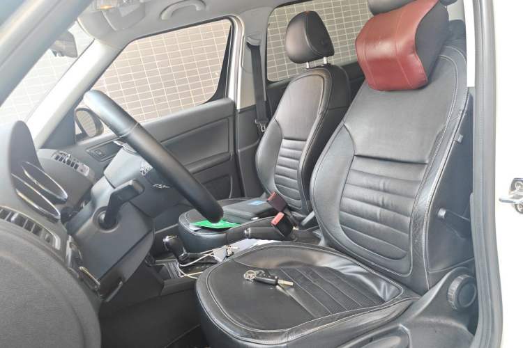 Used Skoda Yeti 2017 TSI280 DSG Car Enjoy Brothers Edition Left Front Seat