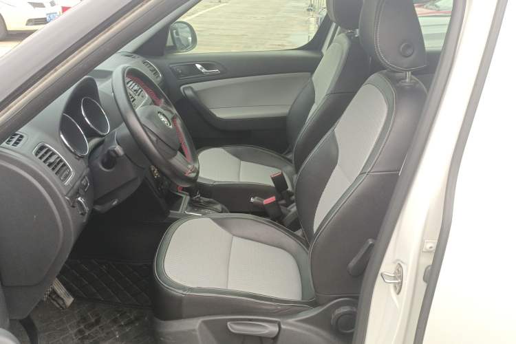 Used Skoda Yeti 2017 TSI280 DSG Advanced Edition Left Front Seat
