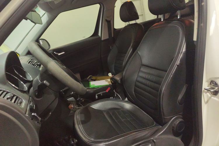 Used Skoda Yeti 2017 TSI280 DSG Innovation Edition Left Front Seat