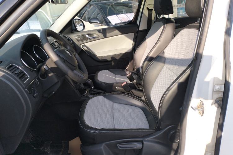 Used Skoda Yeti 2017 TSI280 DSG Advanced Edition Left Front Seat