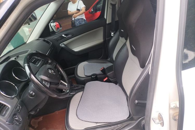 Used Skoda Yeti 2017 TSI280 DSG Advanced Edition Left Front Seat