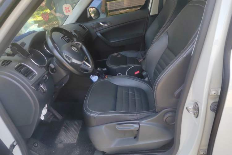 Used Skoda Yeti 2017 TSI280 DSG Innovation Edition Left Front Seat