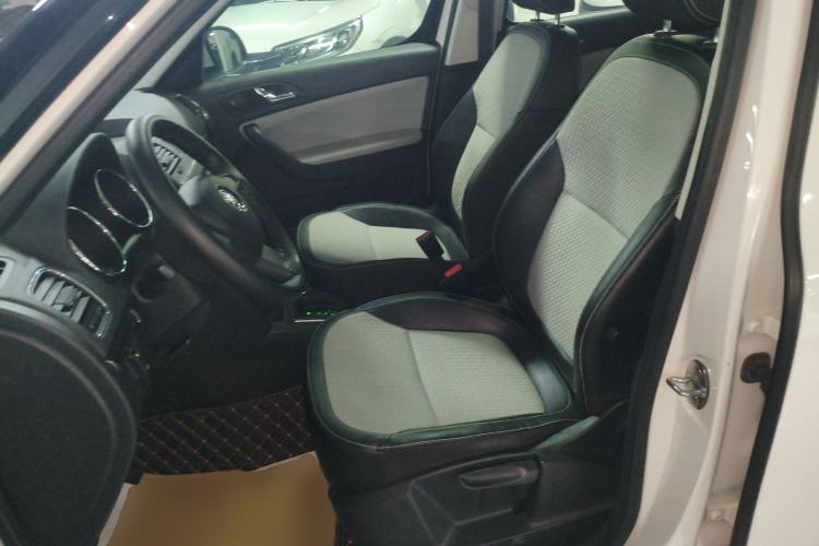 Used Skoda Yeti 2017 TSI280 DSG Advanced Edition Left Front Seat