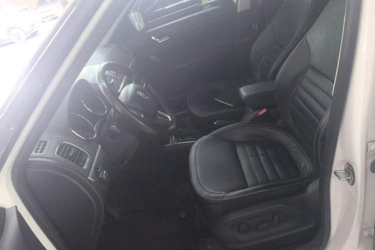 Used Skoda Yeti 2017 TSI300 DSG Luxury Edition Left Front Seat