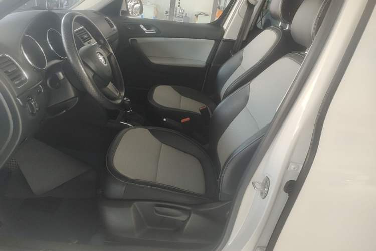 Used Skoda Yeti 2017 TSI280 DSG Advanced Edition Left Front Seat