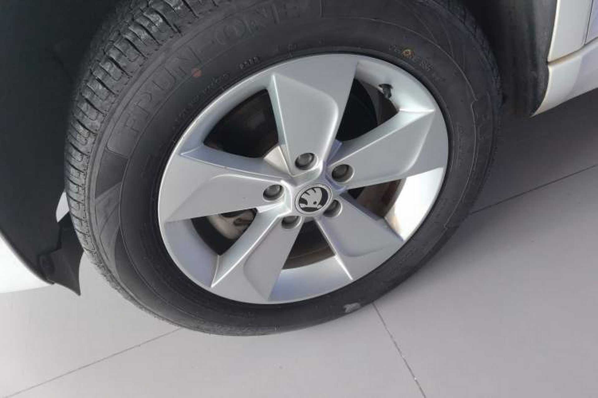 Used Skoda Yeti 2017 TSI280 DSG Advanced Edition Left Front Wheel Hub