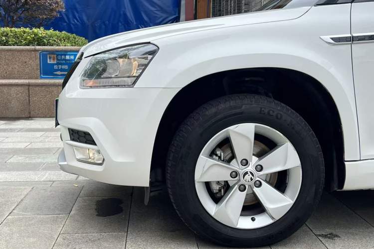Used Skoda Yeti 2017 TSI280 DSG Car Enjoy Brothers Edition Left Front Wheel Hub
