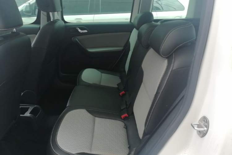 Used Skoda Yeti 2017 TSI280 DSG Advanced Edition Left Rear Seat