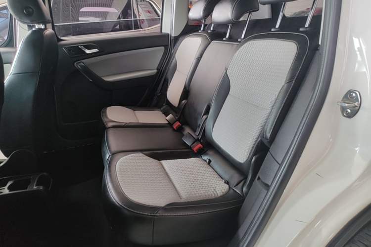 Used Skoda Yeti 2017 TSI280 DSG Advanced Edition Left Rear Seat
