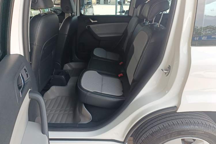 Used Skoda Yeti 2017 TSI280 DSG Advanced Edition Left Rear Seat