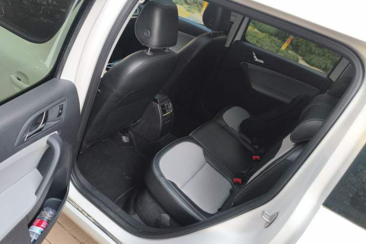 Used Skoda Yeti 2017 TSI280 DSG Advanced Edition Left Rear Seat