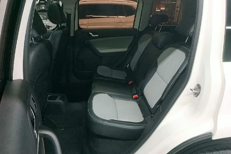 Used Skoda Yeti 2017 TSI280 DSG Advanced Edition Left Rear Seat