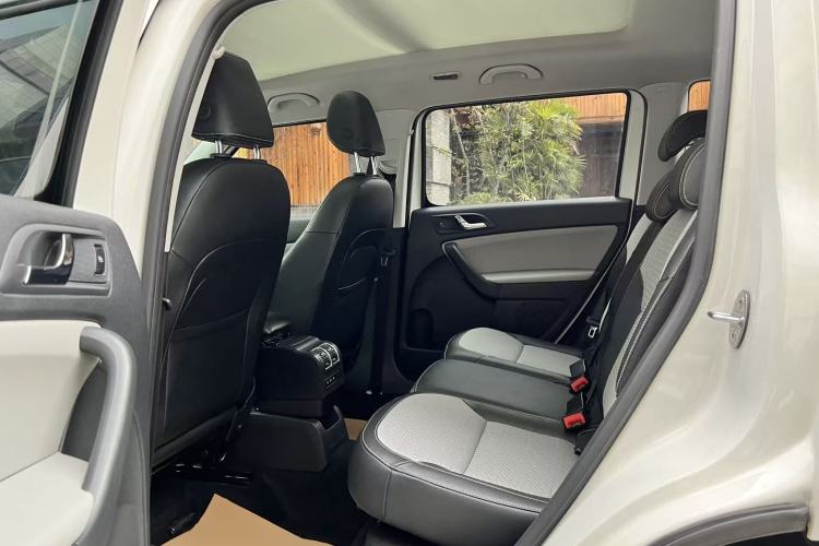 Used Skoda Yeti 2017 TSI280 DSG Advanced Edition Left Rear Seat