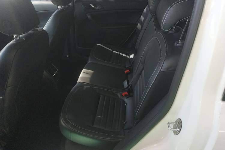 Used Skoda Yeti 2017 TSI280 DSG Car Enjoy Brothers Edition Left Rear Seat