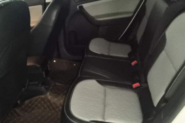 Used Skoda Yeti 2017 TSI280 DSG Advanced Edition Left Rear Seat