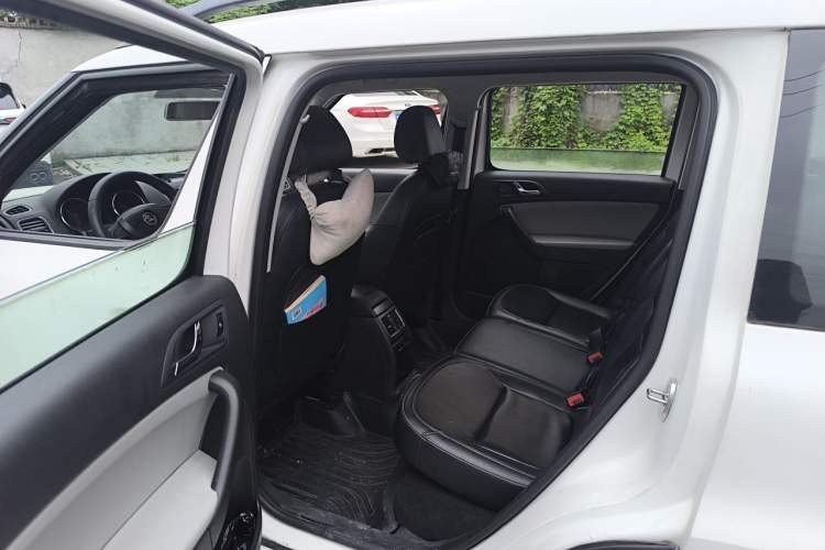 Used Skoda Yeti  Left Rear Seat