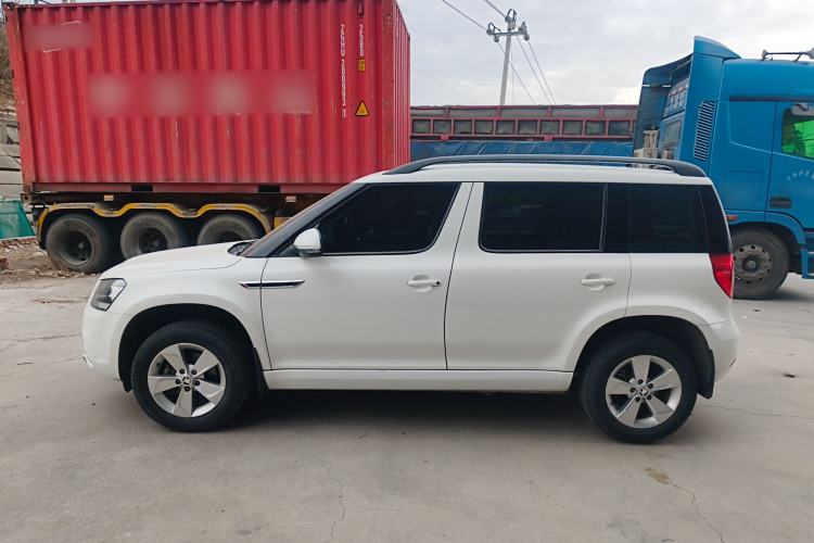 Used Skoda Yeti 2017 1.6L Manual Front-Wheel-Drive Version Left Side