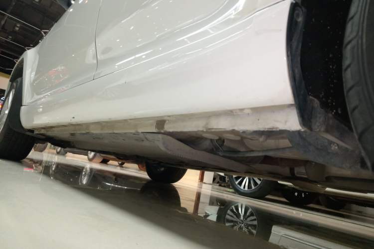 Used Skoda Yeti 2017 TSI280 DSG Advanced Edition Left Side Sill
