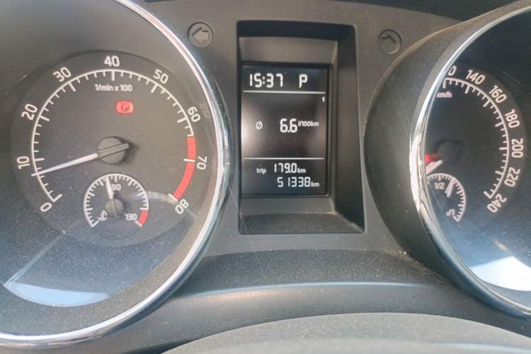 Used Skoda Yeti 2017 TSI280 DSG Advanced Edition Odometer Close Up