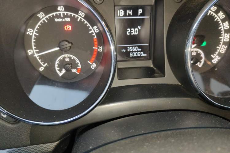 Used Skoda Yeti 2017 TSI280 DSG Advanced Edition Odometer Close Up