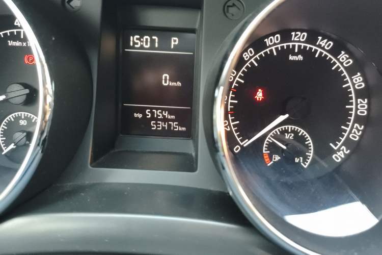 Used Skoda Yeti 2017 TSI280 DSG Advanced Edition Odometer Close Up