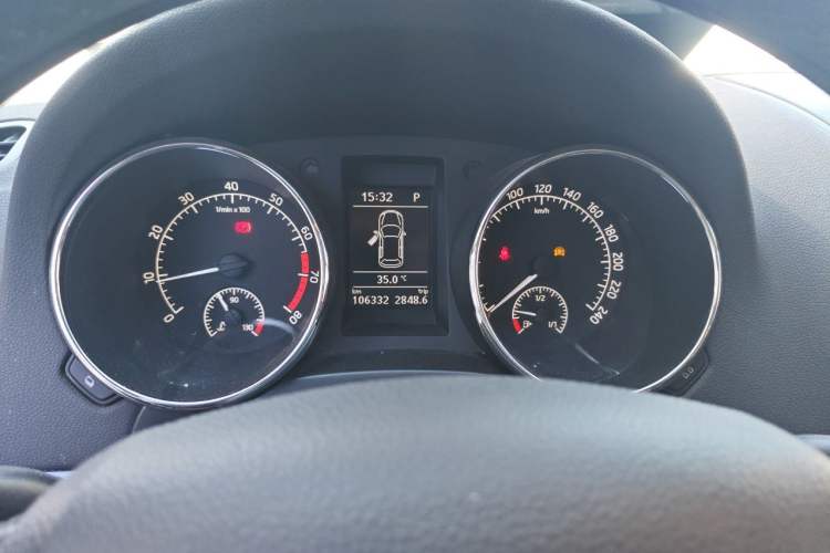 Used Skoda Yeti 2017 TSI280 DSG Innovation Edition Odometer Close Up