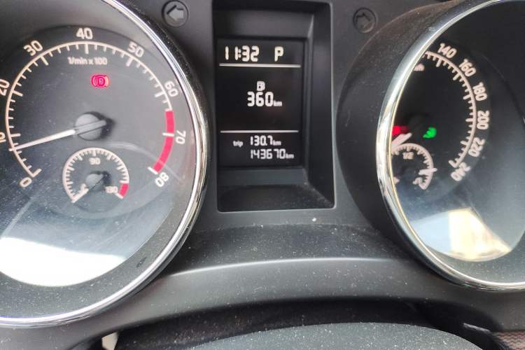 Used Skoda Yeti 2017 TSI280 DSG Advanced Edition Odometer Close Up