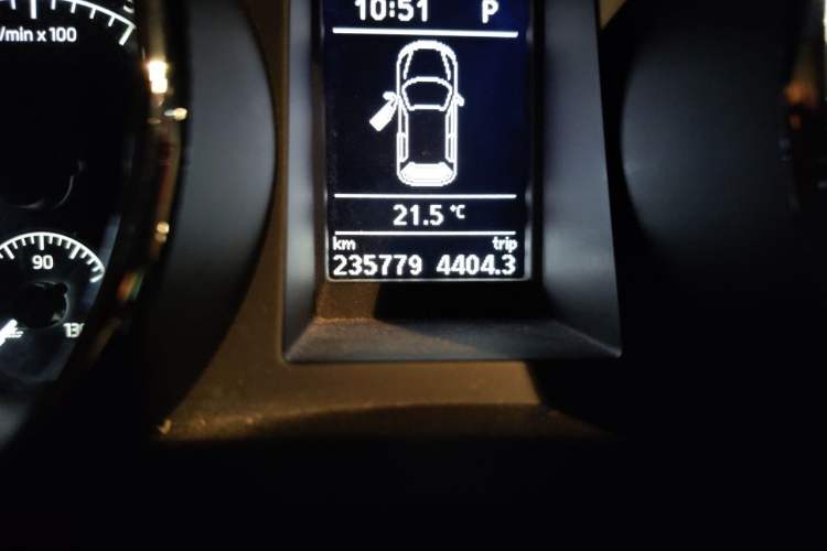 Used Skoda Yeti 2017 TSI280 DSG Car Enjoy Brothers Edition Odometer Close Up