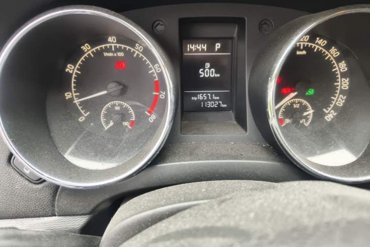 Used Skoda Yeti 2017 TSI280 DSG Car Enjoy Brothers Edition Odometer Close Up
