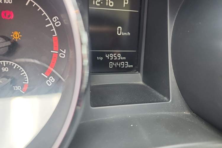 Used Skoda Yeti 2017 TSI280 DSG Advanced Edition Odometer Close Up