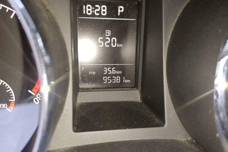 Used Skoda Yeti 2017 TSI280 DSG Advanced Edition Odometer Close Up