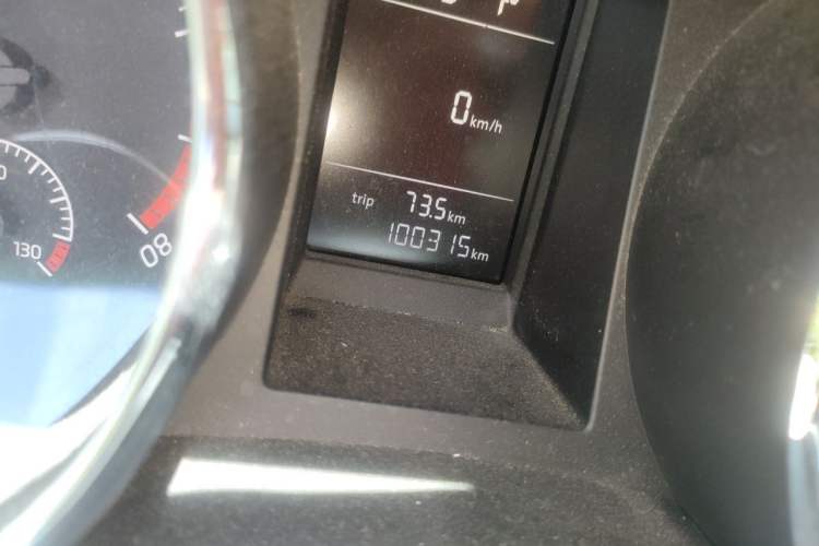 Used Skoda Yeti 2017 TSI280 DSG Advanced Edition Odometer Close Up