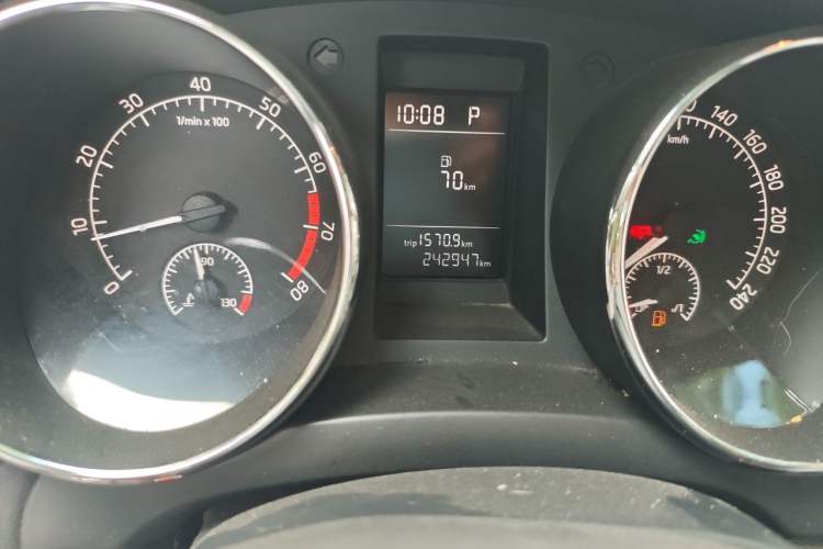 Used Skoda Yeti 2017 TSI280 DSG Advanced Edition Odometer Close Up