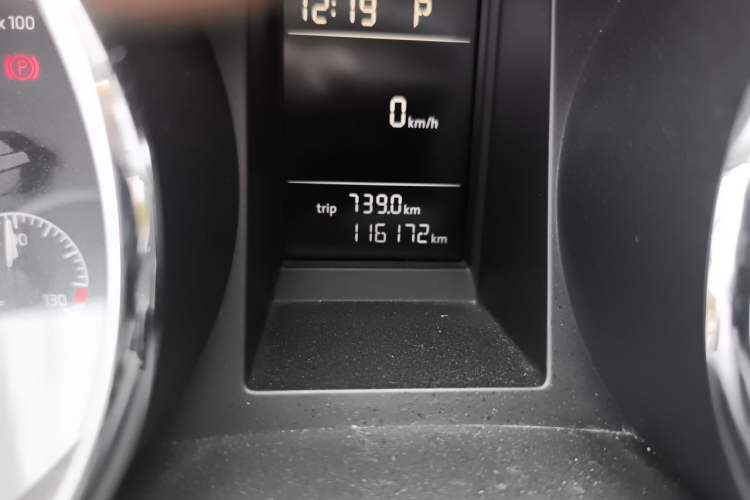 Used Skoda Yeti  Odometer Close Up