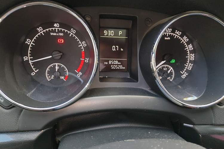 Used Skoda Yeti 2017 TSI280 DSG Advanced Edition Odometer Close Up