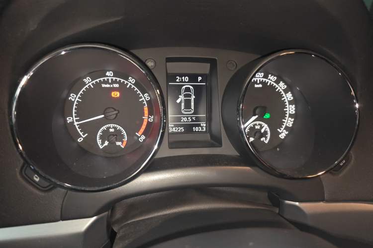 Used Skoda Yeti 2017 TSI300 DSG Luxury Edition Odometer Close Up