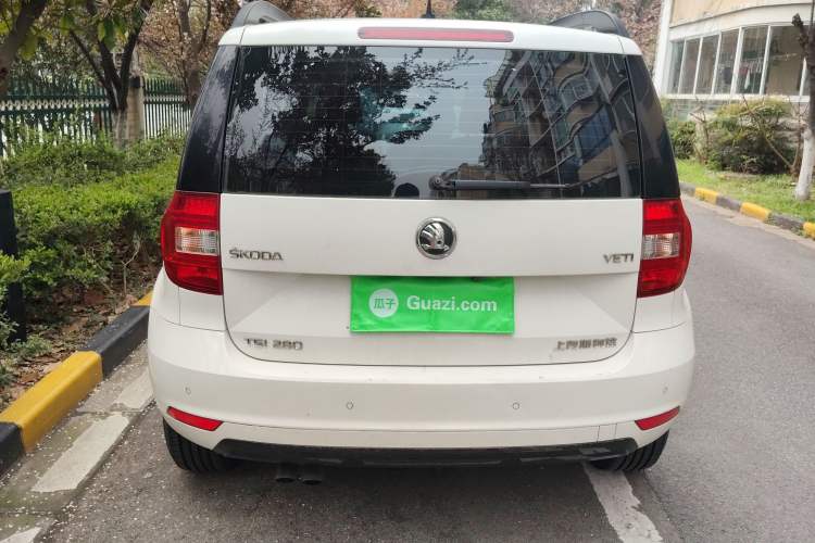 Used Skoda Yeti 2017 TSI280 DSG Car Enjoy Brothers Edition Rear