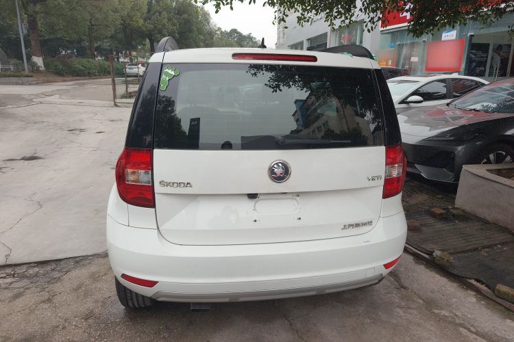 Used Skoda Yeti 2017 1.6L Manual Front-Wheel-Drive Version Rear