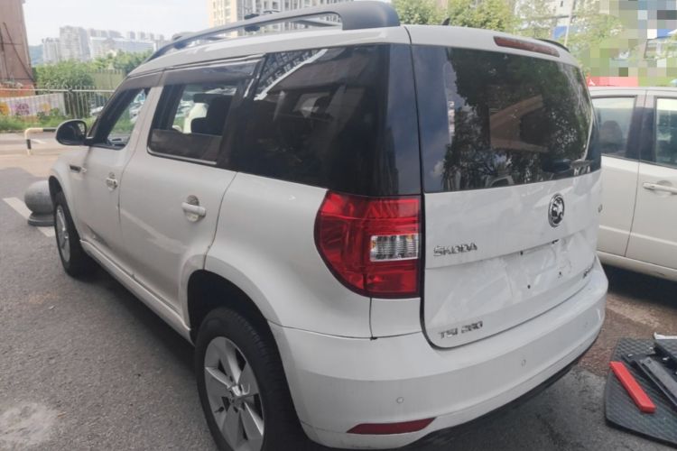 Used Skoda Yeti 2017 TSI280 DSG Car Enjoy Brothers Edition Rear Left 45 Deg