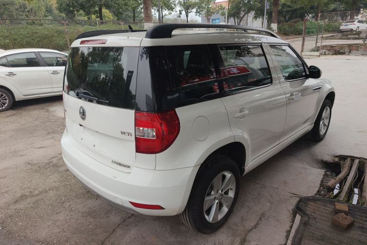 Used Skoda Yeti 2017 1.6L Manual Front-Wheel-Drive Version Rear Right 45 Deg