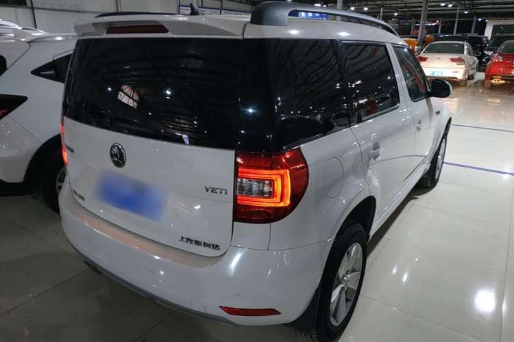 Used Skoda Yeti 2017 TSI280 DSG Advanced Edition Rear Right 45 Deg
