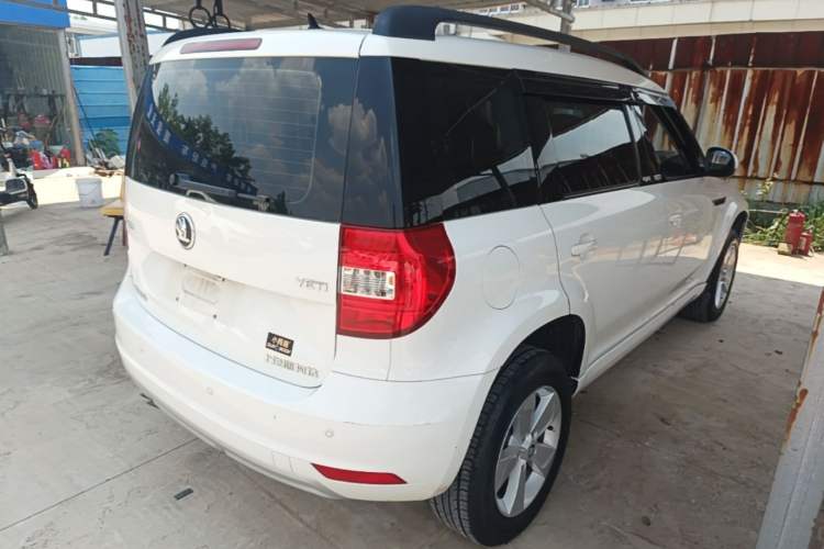 Used Skoda Yeti 2017 TSI280 DSG Advanced Edition Rear Right 45 Deg