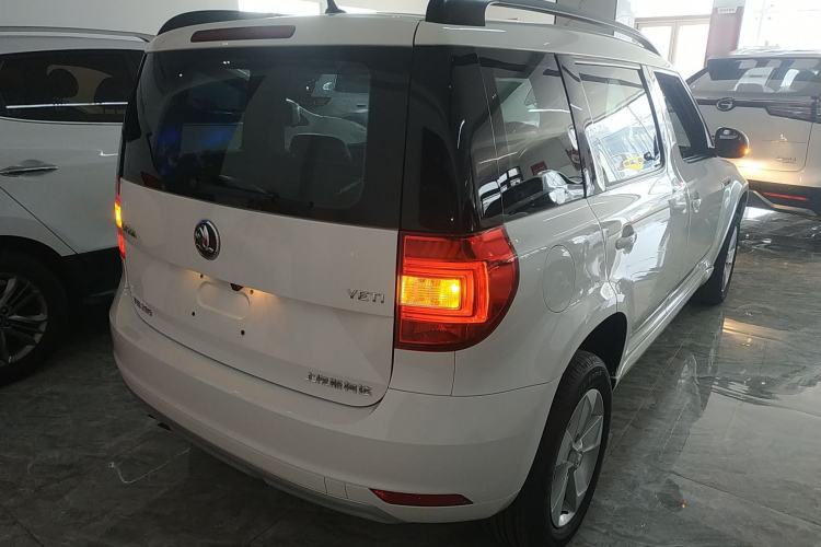 Used Skoda Yeti 2017 TSI280 DSG Advanced Edition Rear Right 45 Deg