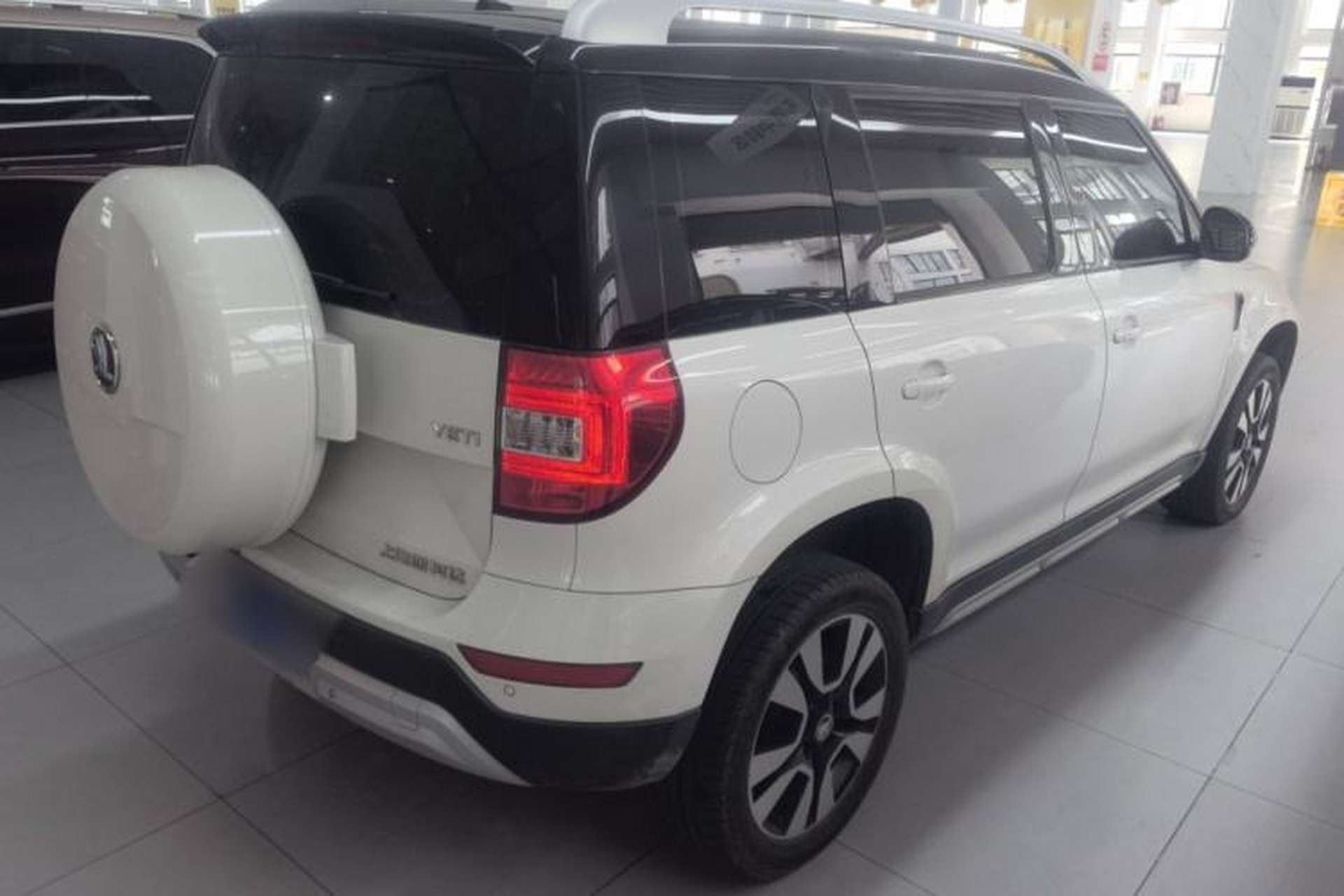 Used Skoda Yeti 2017 TSI300 DSG Luxury Edition Rear Right 45 Deg