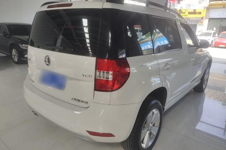 Used Skoda Yeti 2017 TSI280 DSG Advanced Edition Rear Right 45 Deg