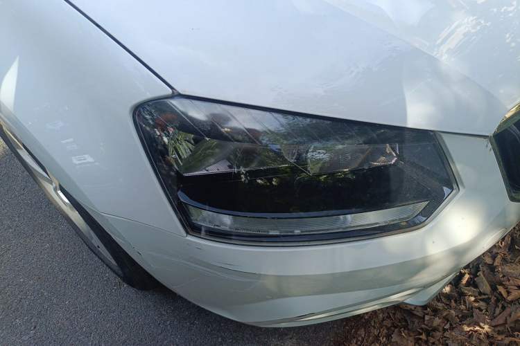 Used Skoda Yeti 2017 TSI280 DSG Advanced Edition Right Front Headlight
