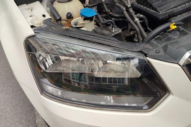 Used Skoda Yeti 2017 TSI280 DSG Car Enjoy Brothers Edition Right Front Headlight