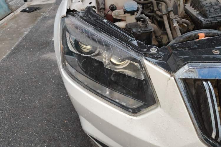 Used Skoda Yeti 2017 TSI280 DSG Advanced Edition Right Front Headlight