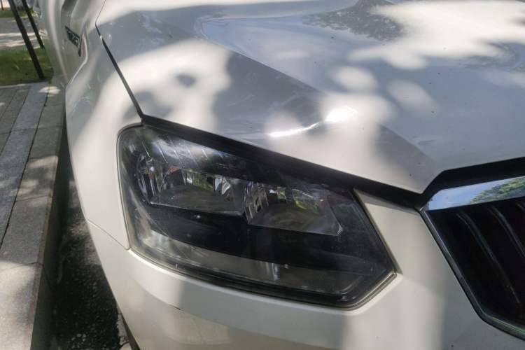 Used Skoda Yeti 2017 TSI280 DSG Advanced Edition Right Front Headlight